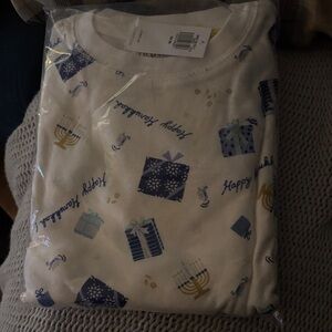NWT Gender Neutral Old Navy Hanukkah Themed Pajama Set